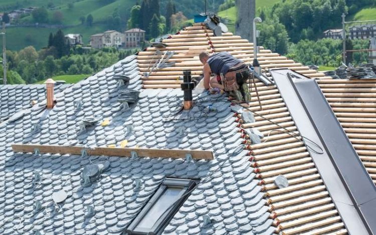 8 Key Factors to Consider When Hiring a Roofing Service